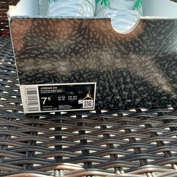 Jordan 2/3 Pine Green sz 7.5 - Picture 8 of 9